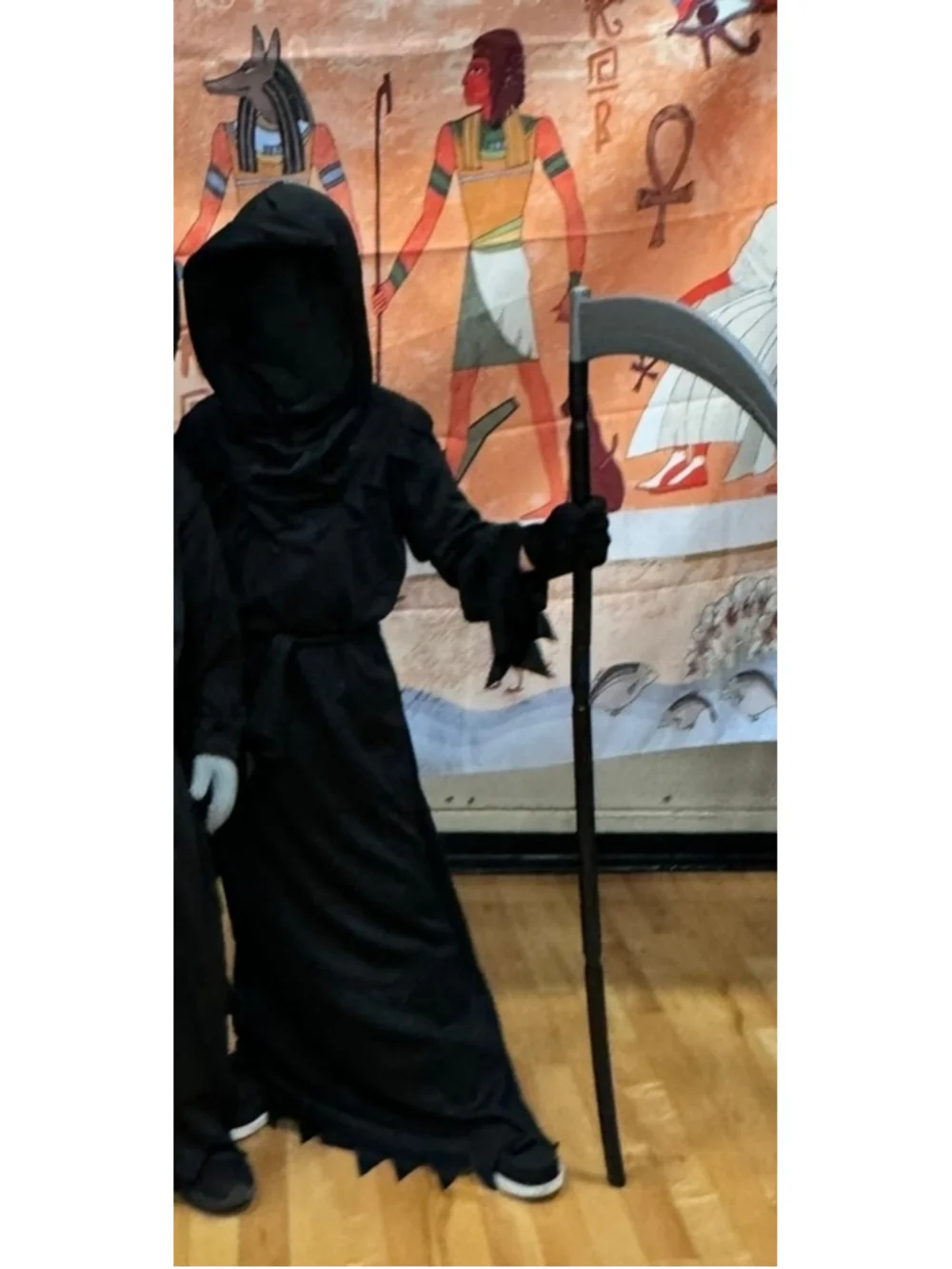 Boys Fade in and out Phantom Costume size med-8. Black red eyes 5 pc. Sickle